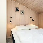 Сasa de vacaciones 10 Person Holiday Home In Blavand *