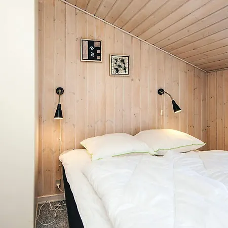10 Person In * Blåvand
